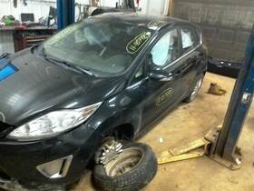 Ford 152-00228a Local Pickup Only Roof Hatchback With Sunroof Fits 11-19 Fiesta 10167649