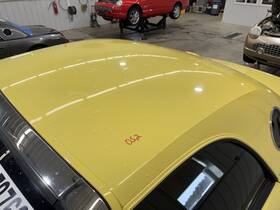 Ford 2w6z7650026aac 02-05 Thunderbird Hard Top With Portholes Inspiration Yellow C5