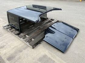 1pj04ktaak Jeep 11-18 Wrangler 4 Door Hard Top Roof And Rear Panel Black Forest Green Pearl Pgz