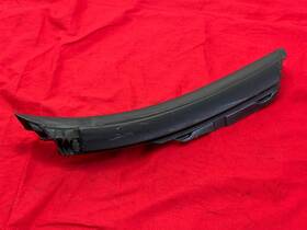 Porsche 99656141300 99-05 Carrera 911 996 Convertible Left Roof Top Frame Rubber Seal Oem