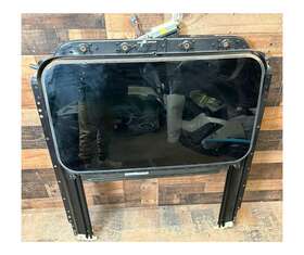 950697115 Volkswagen Golf Sun Roof Frame Sliding Cover 2010-2014 Glass Motor Oem