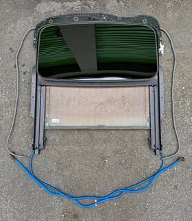 31299225 Volvo 2005-18 S60 V60 Cc S40 S80 V50 Sunroof Frame Sun Glass Oem