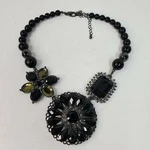 Premier Designs Crochet Necklace With Broach Pin Black Convertible To Bracelets. Fixed Price $9.75.
